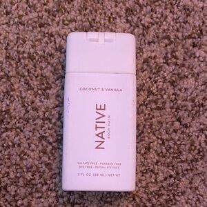 Native Coconut & Vanilla Scented Body Wash
